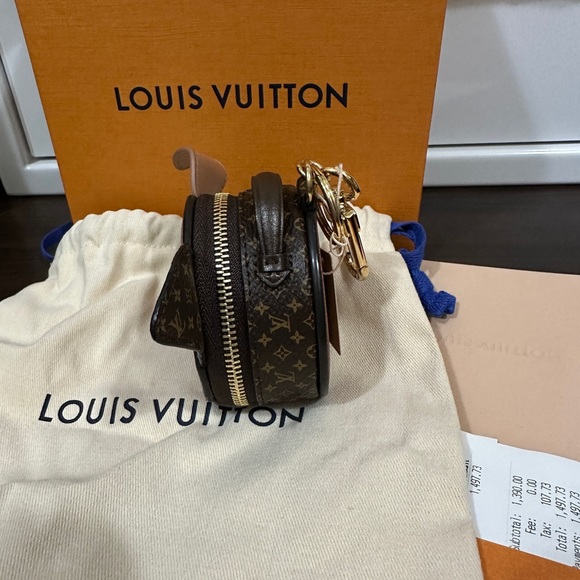 Louis Vuitton Puppy Keychain Dog Hat Box Supple Bag Charm - Picture 5 of 6